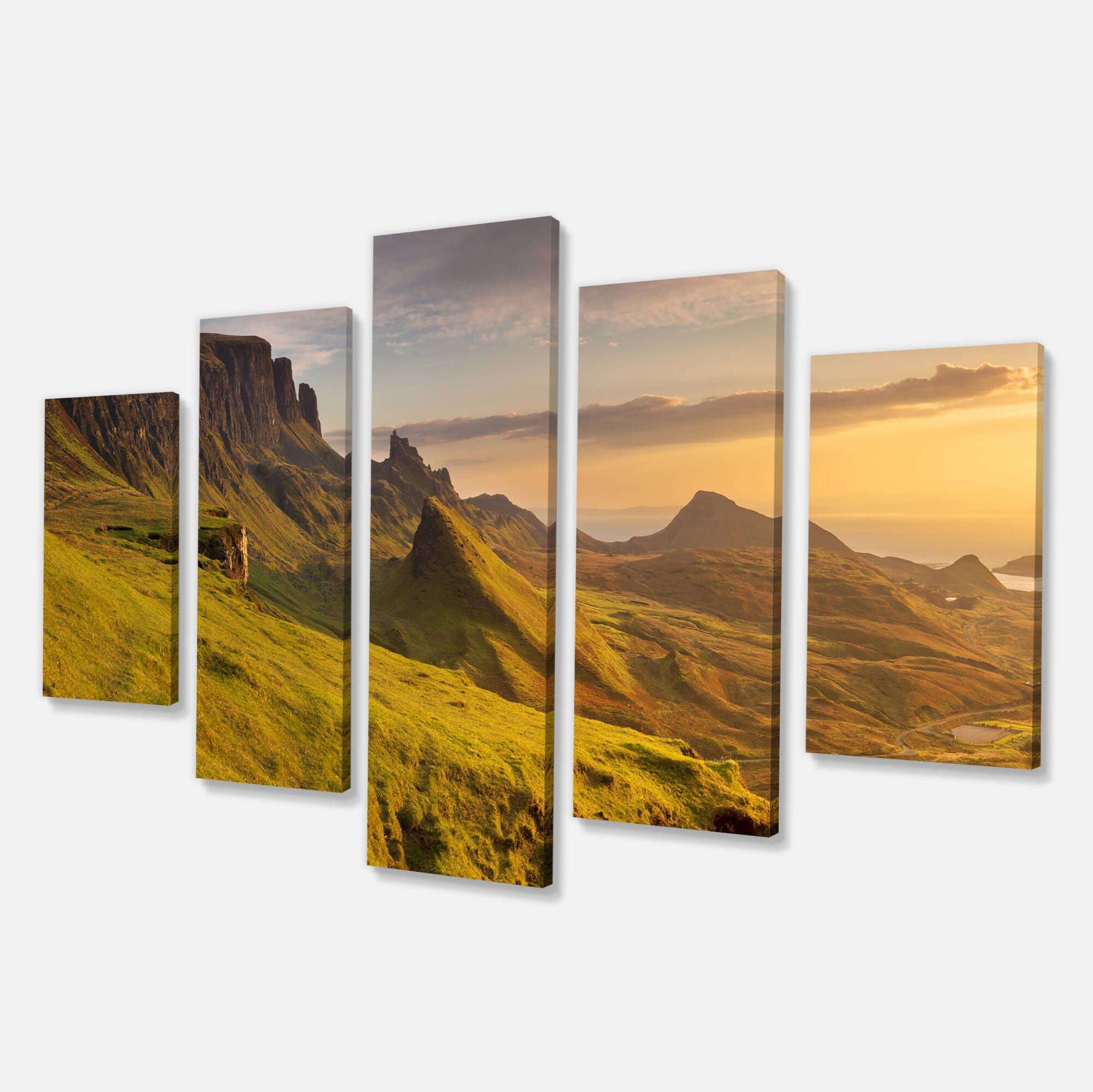 Designart - Sunrise at Quiraing Scotland